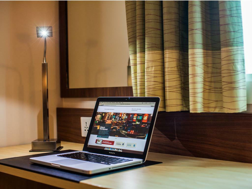 Citymax Hotel Al Barsha Дубай Екстериор снимка